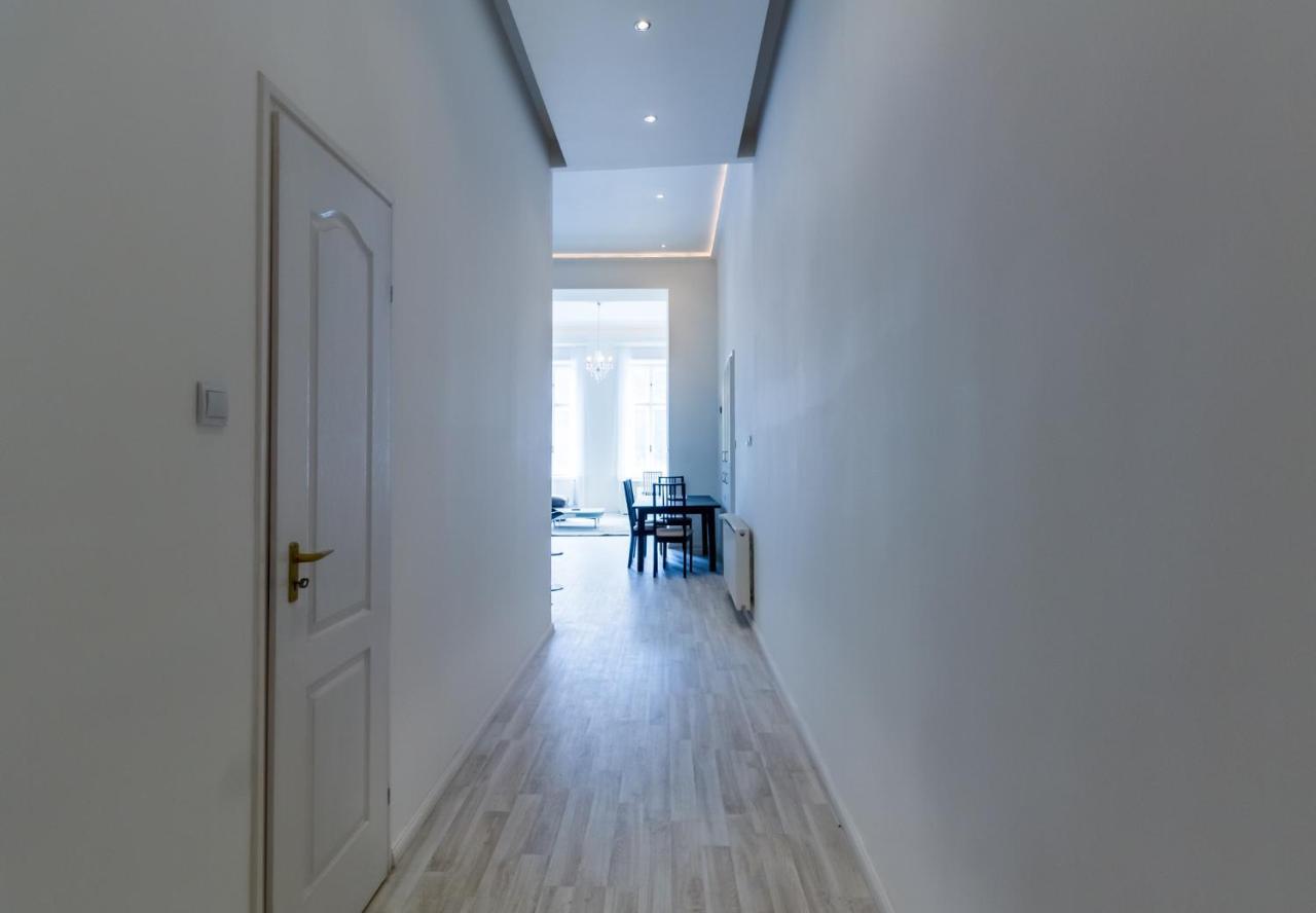 Spacious Riverside Residency - Magnificent View Budapest Esterno foto