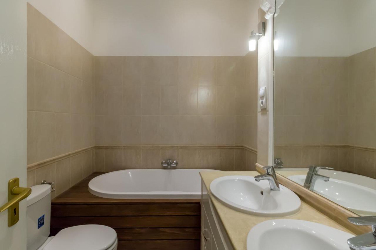 Spacious Riverside Residency - Magnificent View Budapest Esterno foto